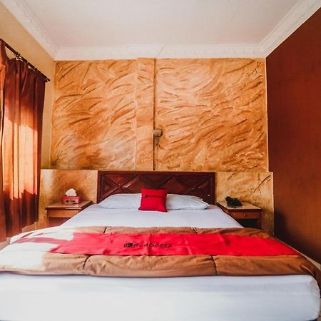 Reddoorz Plus Near Jambi Prima Mall Esterno foto