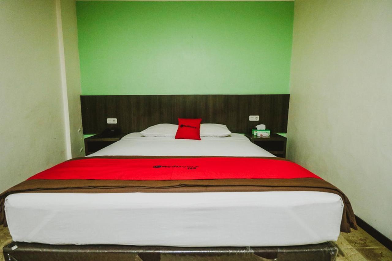 Reddoorz Plus Near Jambi Prima Mall Esterno foto